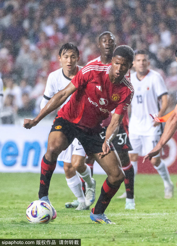 皇冠信用网哪里申请_6500万英镑！曼联锋线革命开启皇冠信用网哪里申请，姆贝莫转会谈判突破性进展