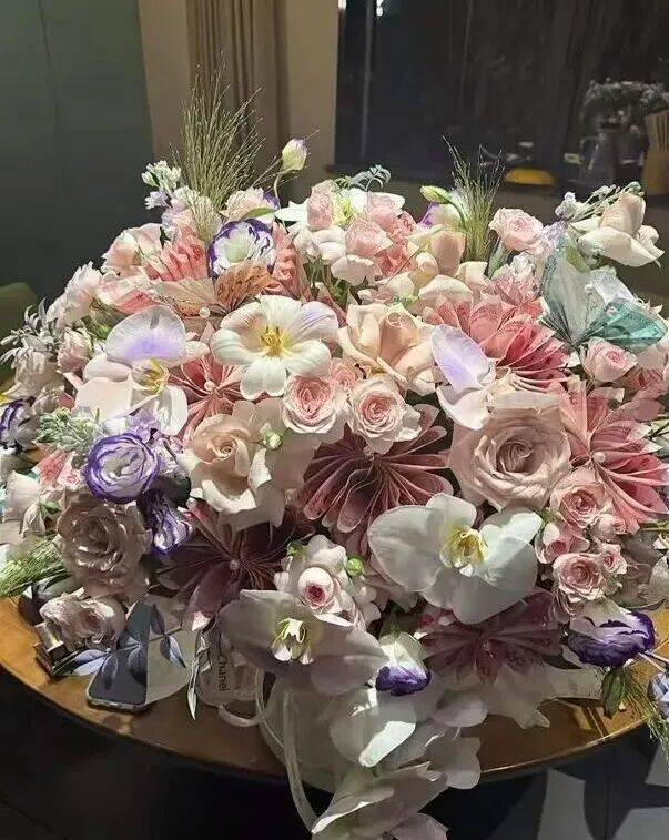 信用网如何申请_男子包了13140元的现金花束信用网如何申请，结果女友报警了……